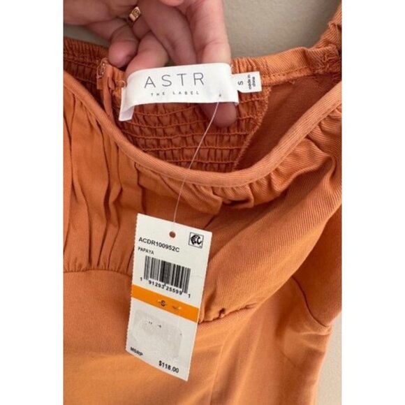 ASTR The Label NWT Wendy Puff Sleeve Mini Dress in Papaya Size Small REVOLVE - Picture 6 of 12